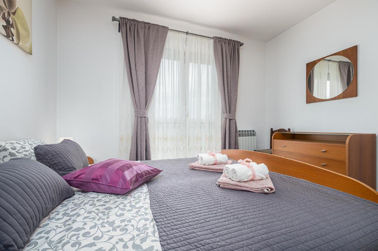 Dea B4+1 * Poreč